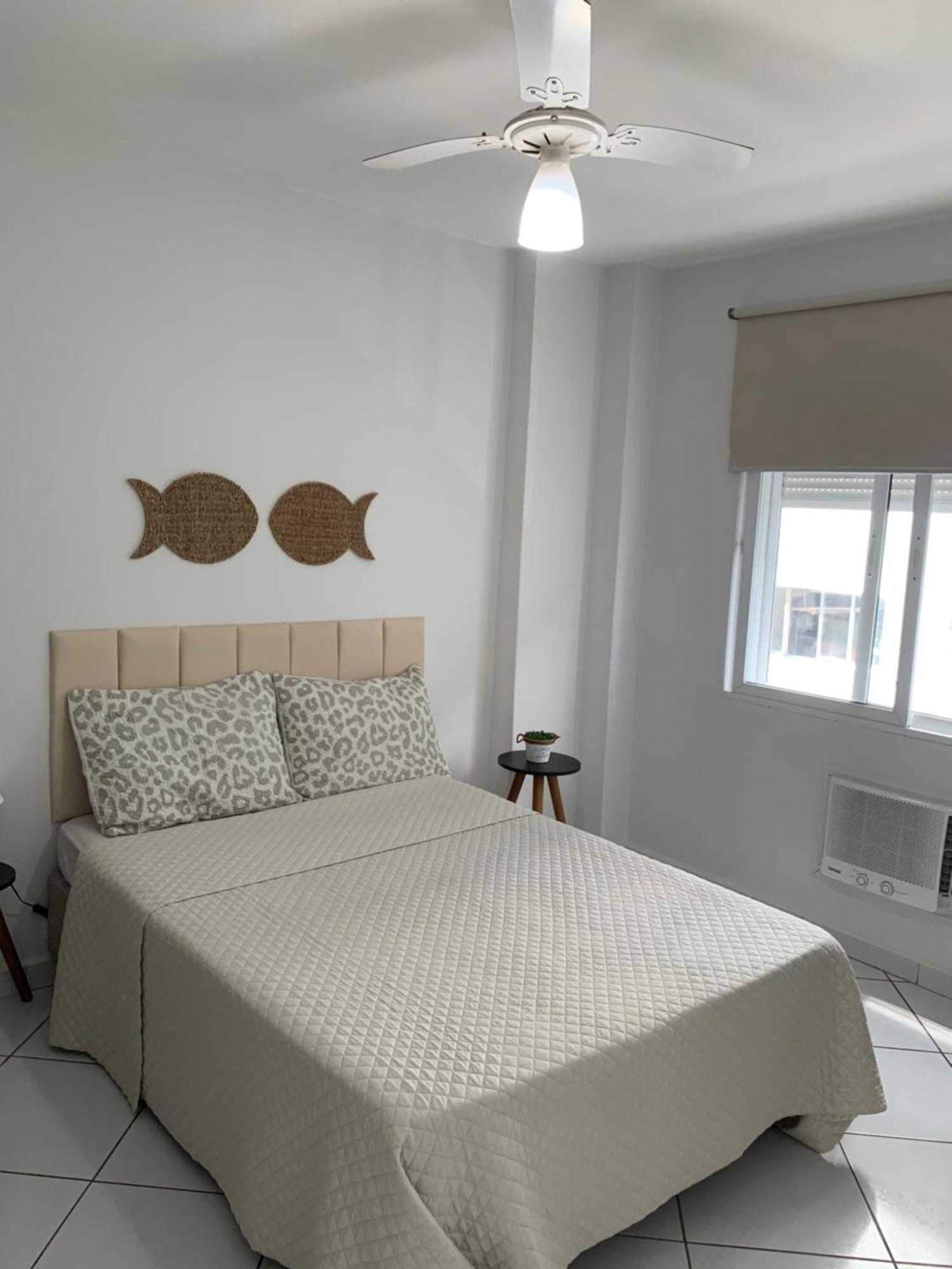 Apartamento Em Santos No Gonzaga Em Frente A Praia Exterior foto